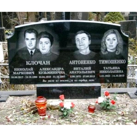 Семейный стандартный памятник из карельского гранита