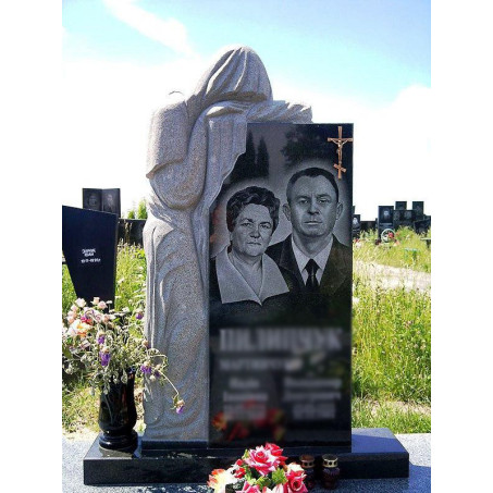 Семейный памятник со Скорбящей матерью